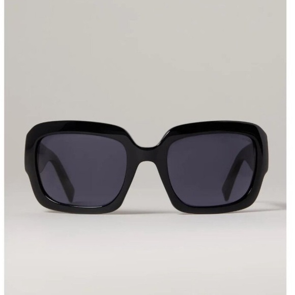 Marc Jacobs Black Square Sunglasses - Picture 2 of 4